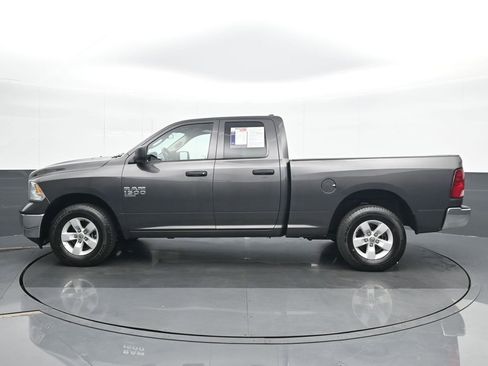 Used 2024 RAM 1500 Classic SLT image 3