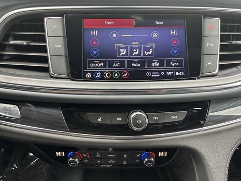 Used 2024 Buick Enclave Premium AWD/4WD image 16