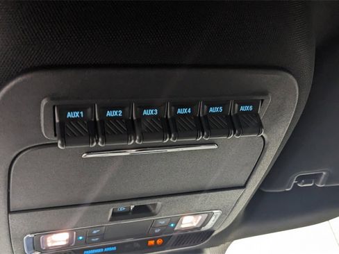 New 2025 Ford F350 Platinum w/ FX4 Off-Road Package image 32