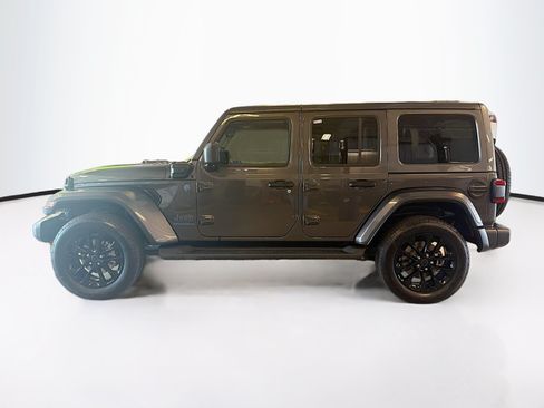 Used 2025 Jeep Wrangler Unlimited Sahara AWD/4WD image 4