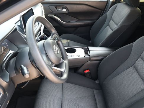 Used 2024 Nissan Rogue SV FWD image 14