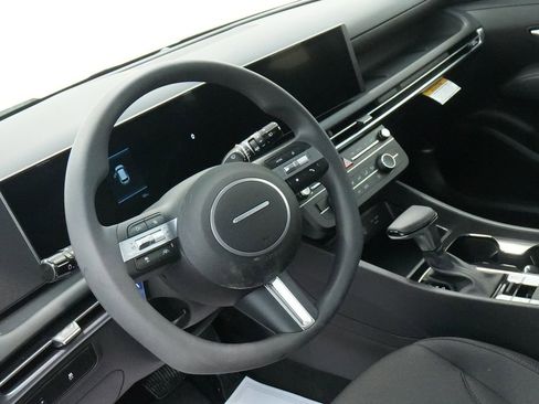 New 2026 Hyundai Tucson SE image 13