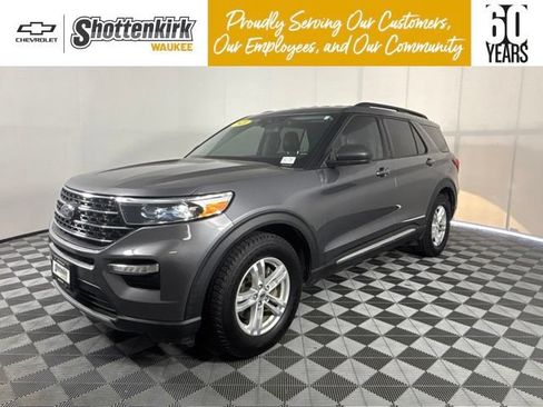 Used 2021 Ford Explorer XLT w/ Equipment Group 202A RWD image 1