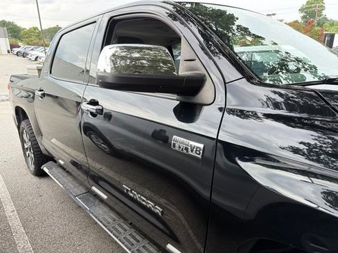 Used 2020 Toyota Tundra Limited w/ Limited Premium Package RWD image 8