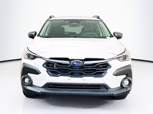 Used 2024 Subaru Crosstrek 2.0i Premium AWD/4WD image 2