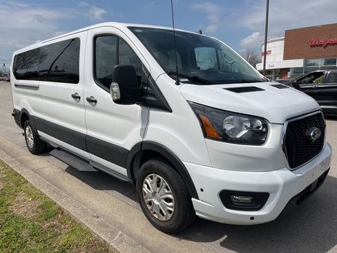 Used 2024 Ford Transit 350 XLT image 2