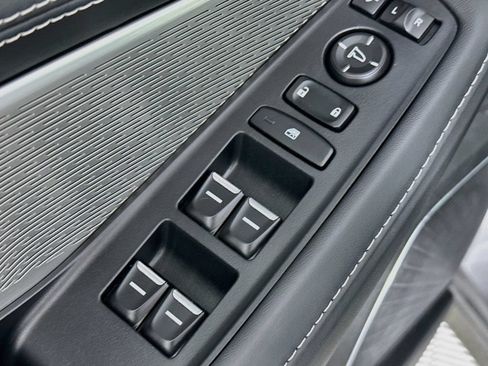 Used 2023 Acura MDX SH-AWD w/ Advance Package image 18