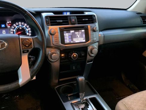 Used 2015 Toyota 4Runner SR5 RWD image 7