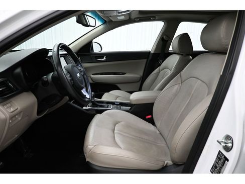 Used 2018 Kia Optima EX w/ Premium Package FWD image 12