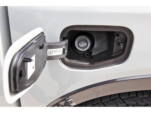 Used 2024 Ford Ranger XLT w/ Technology Package RWD image 30