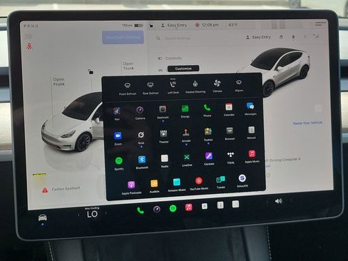 Used 2024 Tesla Model Y Long Range image 35