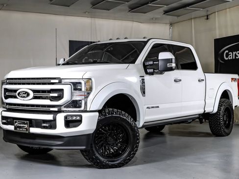 Used 2022 Ford F250 Platinum w/ FX4 Off-Road Package AWD/4WD image 5