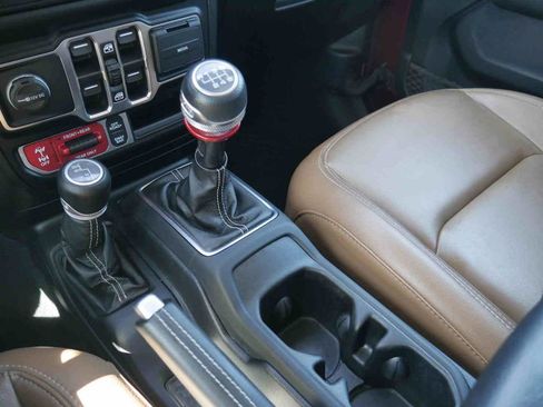 Used 2021 Jeep Gladiator Rubicon w/ Uconnect 4C Nav & Sound Group AWD/4WD image 30