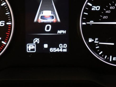 Used 2025 Subaru Outback Premium AWD/4WD image 17