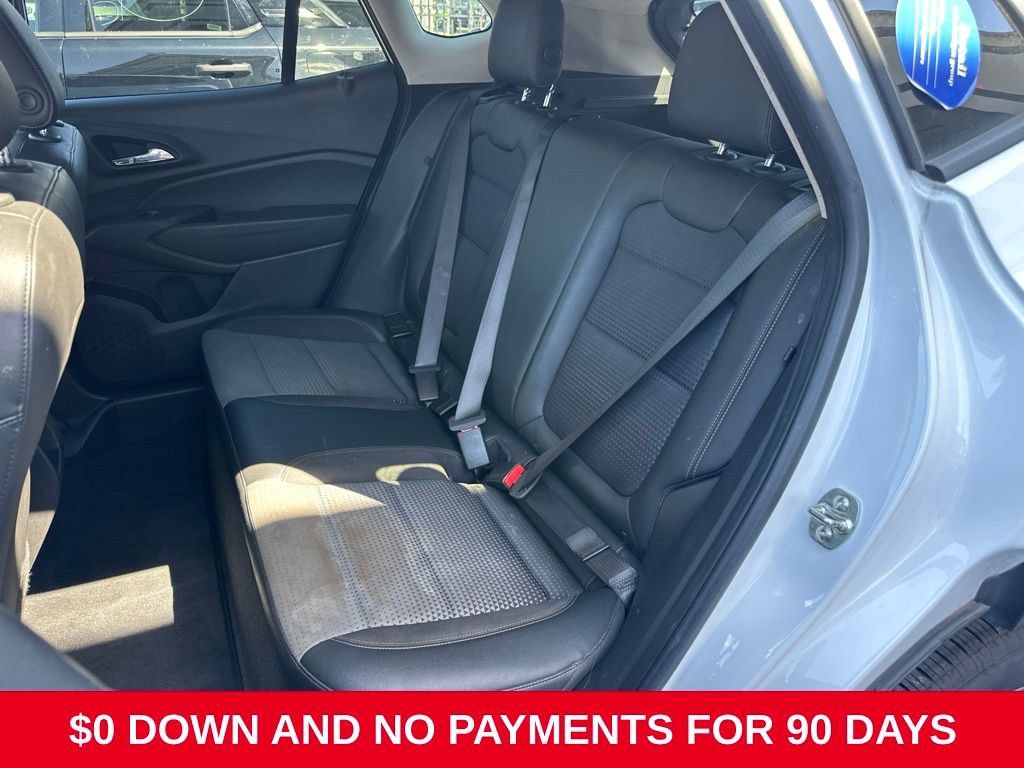 Used 2025 Chevrolet Trax LT w/ LT Convenience Package FWD image 5