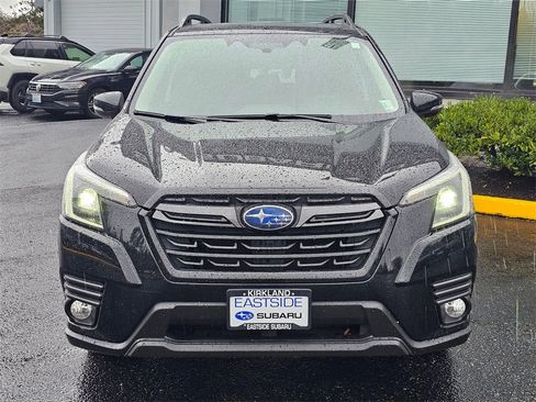 Used 2022 Subaru Forester Limited w/ Popular Package #3 image 2