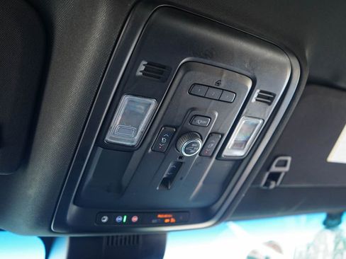 Used 2023 Chevrolet Suburban Premier AWD/4WD image 11