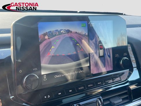 Used 2024 Nissan Pathfinder SL image 18