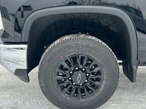 New 2026 Chevrolet Silverado 3500 LT image 11