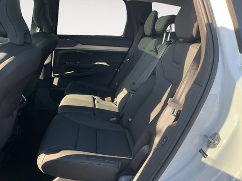 New 2025 Volvo EX90 Ultra w/ Protection Package Premier AWD/4WD image 13