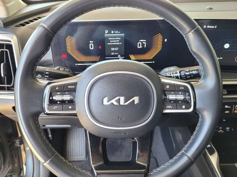 Used 2024 Kia Sorento S FWD image 23