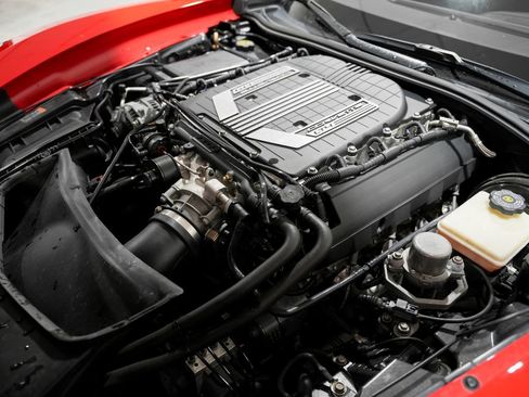 Used 2015 Chevrolet Corvette Z06 image 35