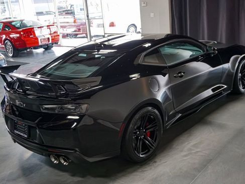 Used 2018 Chevrolet Camaro ZL1 image 73