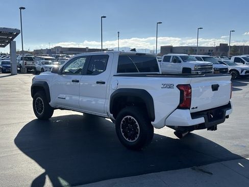 Used 2025 Toyota Tacoma TRD Off-Road image 26