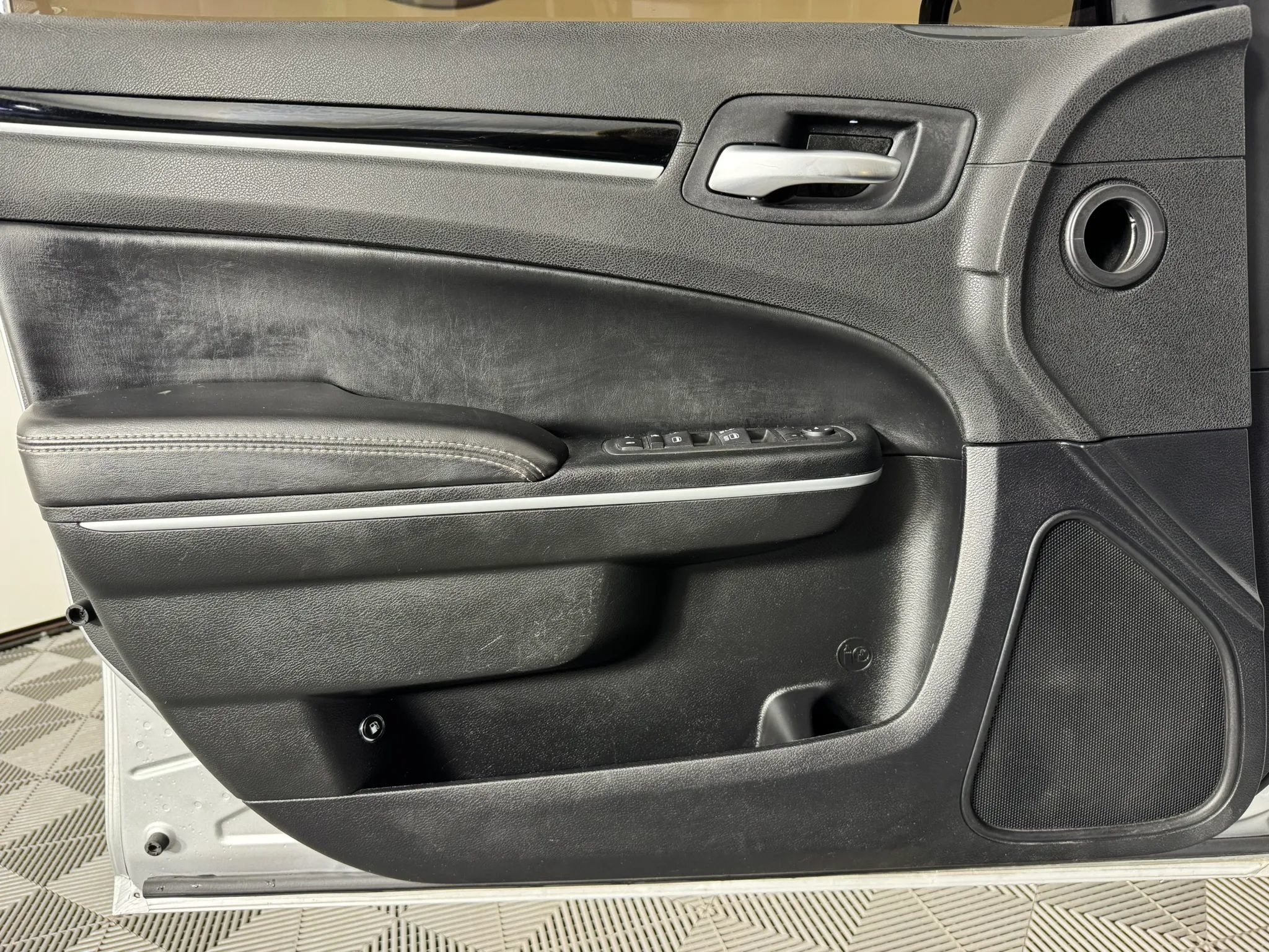 Used 2023 Chrysler 300 S RWD image 39