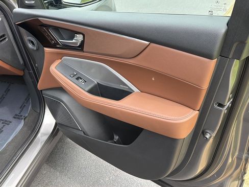 Used 2025 Acura MDX FWD w/ Technology Package image 15