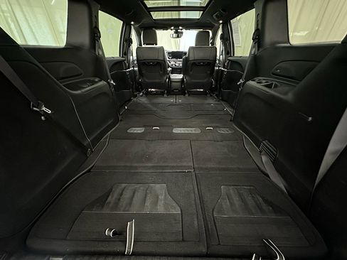 Used 2026 Chrysler Pacifica Limited w/ S Appearance Package FWD image 14