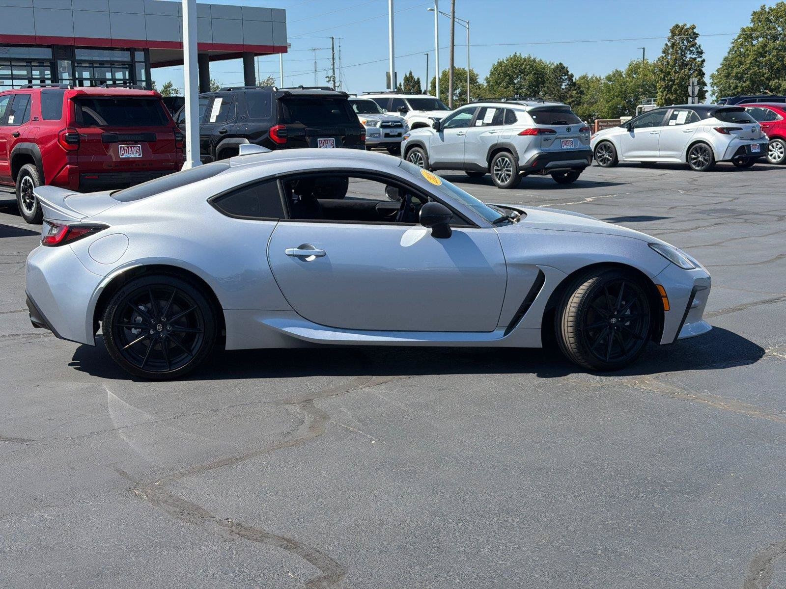 Used 2026 Toyota GR86 Premium w/ ALL Weather Mat Package (TMS) RWD image 8