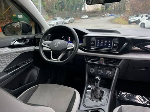 Used 2022 Volkswagen Taos S image 17