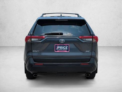 Used 2024 Toyota RAV4 XLE FWD image 7