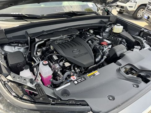 Used 2026 Toyota Grand Highlander Limited image 40