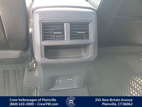 Certified 2023 Volkswagen Atlas Cross Sport SE w/ Panoramic Sunroof Package AWD/4WD image 49