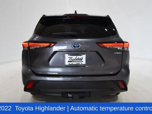 Used 2022 Toyota Highlander LE image 5