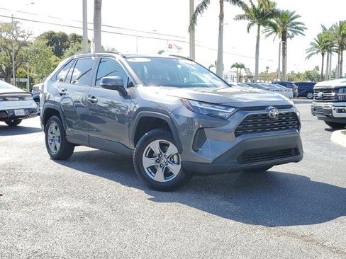 Used 2025 Toyota RAV4 XLE image 32