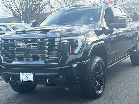 Used 2024 GMC Sierra 2500 Denali Ultimate w/ Snow Plow Prep/Camper Package image 3