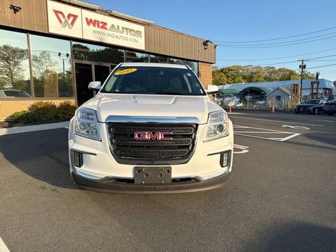 Used 2017 GMC Terrain SLE w/ Convenience Package FWD image 1