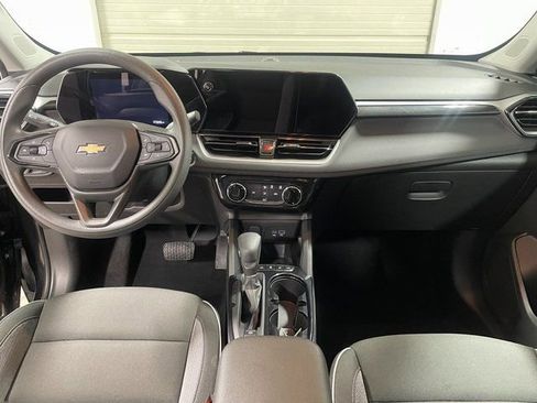 Used 2025 Chevrolet TrailBlazer LT image 13