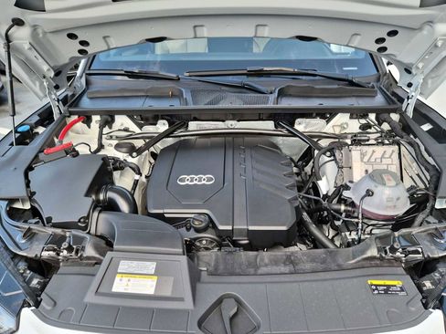 Certified 2025 Audi Q5 2.0T Premium Plus image 13