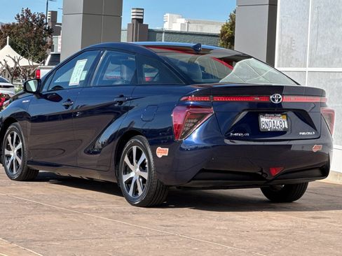 Certified 2019 Toyota Mirai image 7