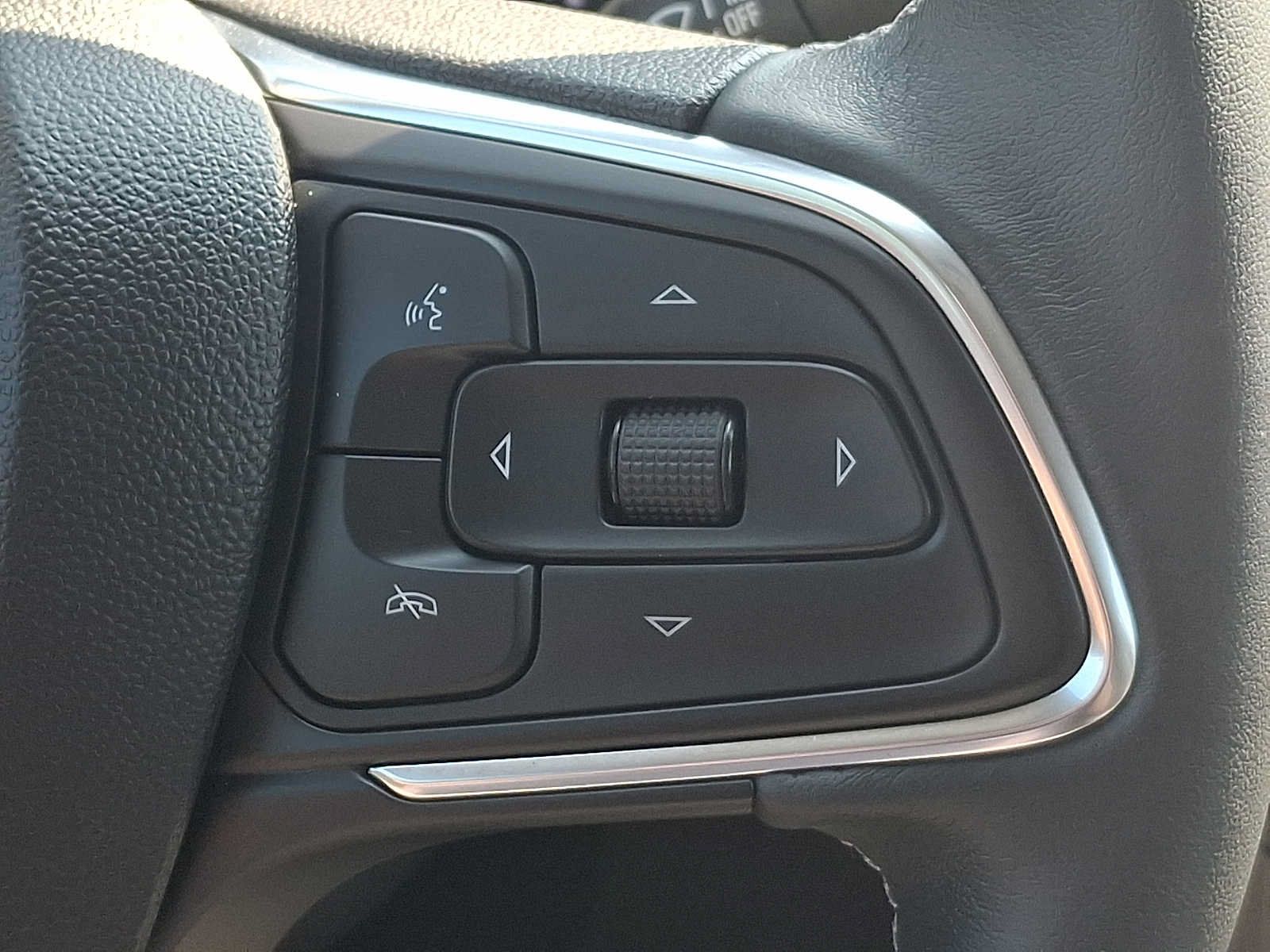 Used 2023 Buick Encore GX Select w/ Safety Package II FWD image 23