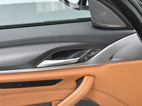 Used 2023 BMW 540i w/ M Sport Package image 11