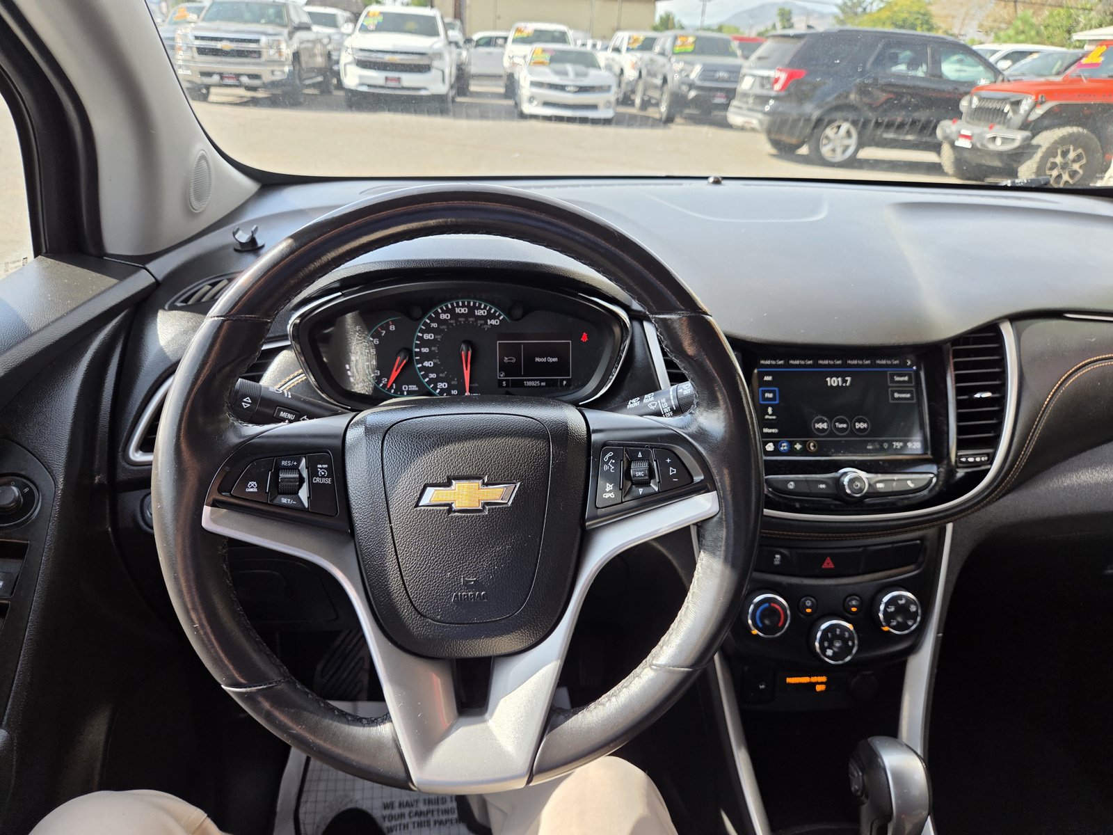 Used 2018 Chevrolet Trax LT w/ LT Convenience Package AWD/4WD image 8