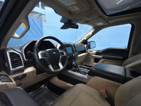Used 2017 Ford F150 Lariat w/ Equipment Group 502A Luxury AWD/4WD image 2