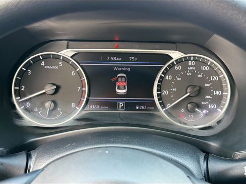 Used 2025 Nissan Sentra SV FWD image 39