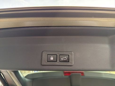 Used 2023 Subaru Ascent Touring image 36