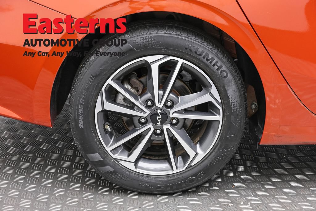 Used 2023 Kia Forte LXS w/ LXS Technology Package FWD image 30